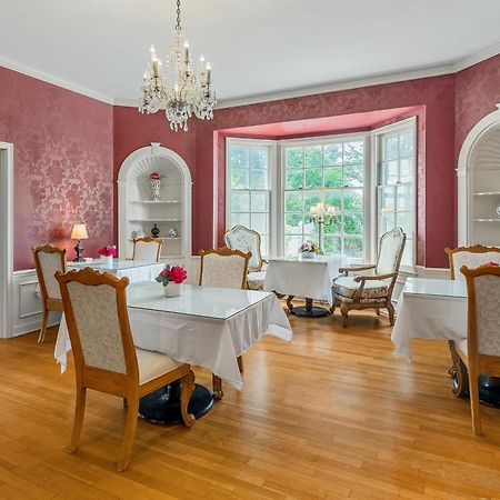 Beland Mansion-Blooming Garden Suite! Fort Smith Extérieur photo