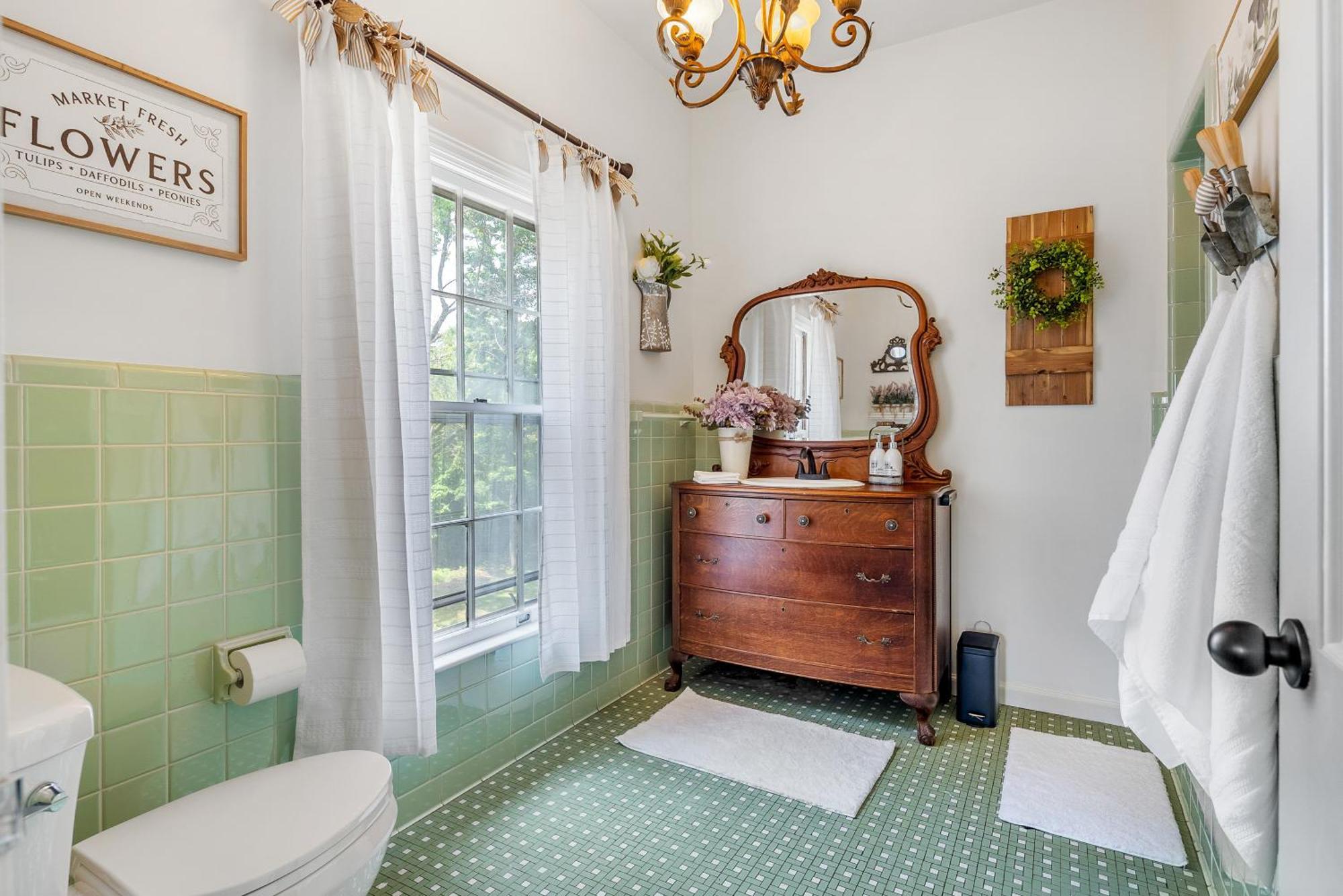 Beland Mansion-Blooming Garden Suite! Fort Smith Extérieur photo